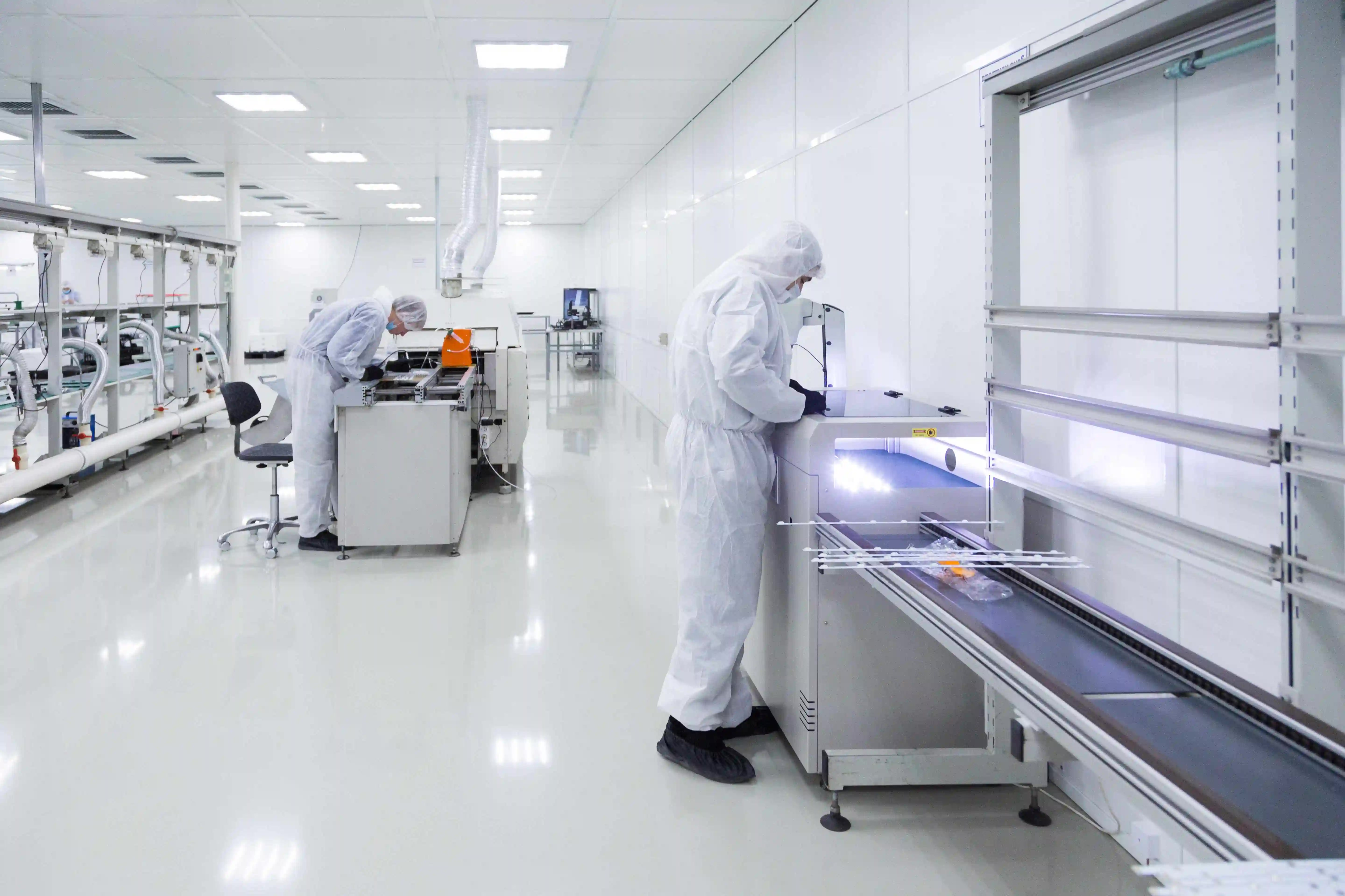 Cleanroom with cleanLED fixtures